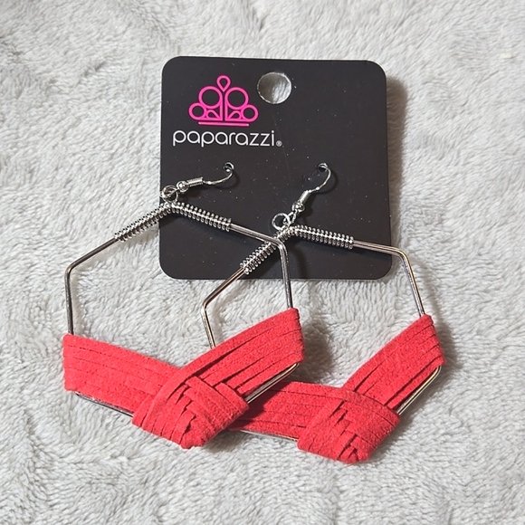 #309 Bundles NWT Paparazzi earring - Picture 3 of 4